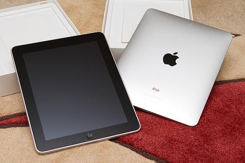 Wholesales 100% Original Apple iPhone 4S 64Gb,Apple iPad 3 4G + Wifi 64Gb,Blackberry Porsche Design P9981