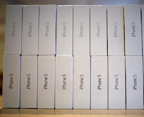 Latest Apple iPhone 5 / 4S 64gb,iPad Mini / 3 64gb,Samsung S III/ Note II, B B Porsche Buy 2 Get 1