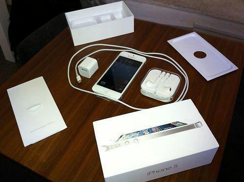 for sale: Brand new Apple iphone 5 32gb samsung galaxy s4