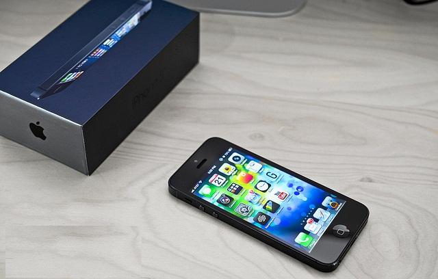 New Released ~ APPLE iPHONE 5 ~ @ Best Price !!!