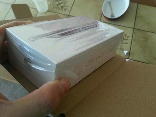 BUY brand new Apple iphone 5 32gb