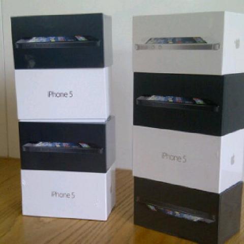 Selling New Apple iPhone 5 16GB,32GB,64GB Unlocked