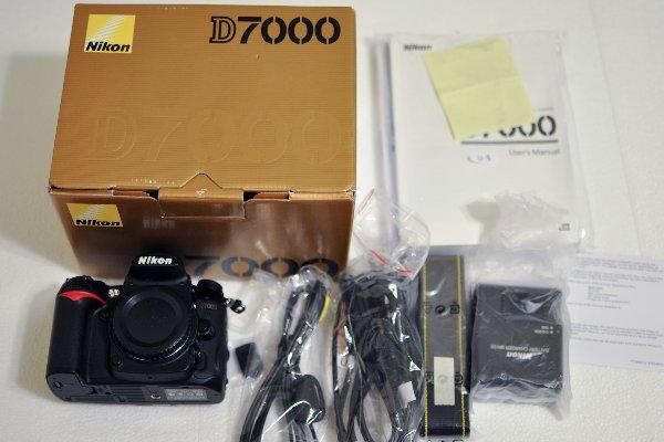 F/Sell New : Nikon D7000/ Nikon D800 / Nikon D4 / Canon 5D/Apple iPad 3 4G