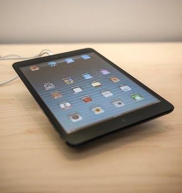 BLACKBERRY Z10 APPLE IPAD MINI WITH CELLLAR & APPLE IPHONE 5