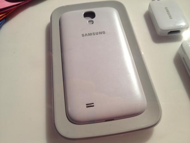Brand New Samsung Galaxy S4 (BUY 2 GET 1 FREE)