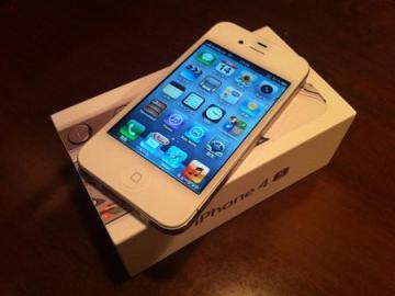 New Apple Iphone 4s 64GB/32GB/16GB