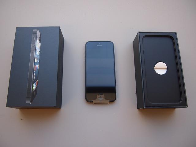 XMAS SPECIAL OFFER:Apple iPhone 5/Samsung Galaxy S3 (Buy 2 get 1 free)