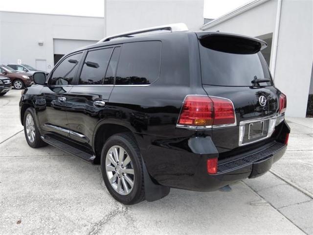 2011 LEXUS LX570 - $15,000 USD
