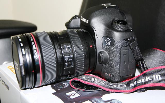 FS:Nikon D800,D3100Canon EOS 1DX,EOS 5D Mark III.Nikon D7000 ,D700,D90,Canon EOS 5D ,Canon EOS 1Ds,Nikon D4