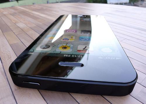 New Apple Iphone 5 64GB (unlocked) , Samsung Galaxy S3 and Apple Ipad 3 (BUY 2 GET 1 FREE)