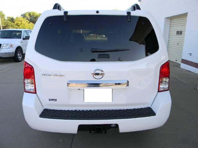 For Sale: My 2011 Nissan Pathfinder LE SUV