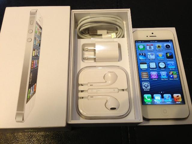 WTS:-/APPLE IPHONE 5 64GB/BLACKBERRY Z10 SAMSUNG GALAXY S3