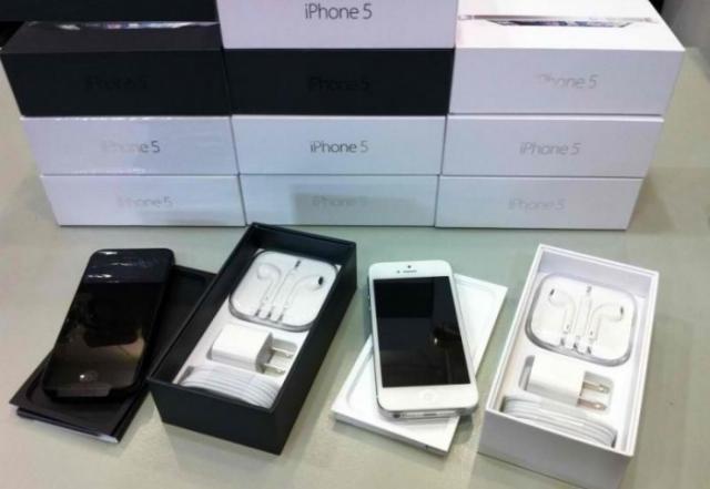 Apple iPhone 5 32GB (Factory Unlocked)